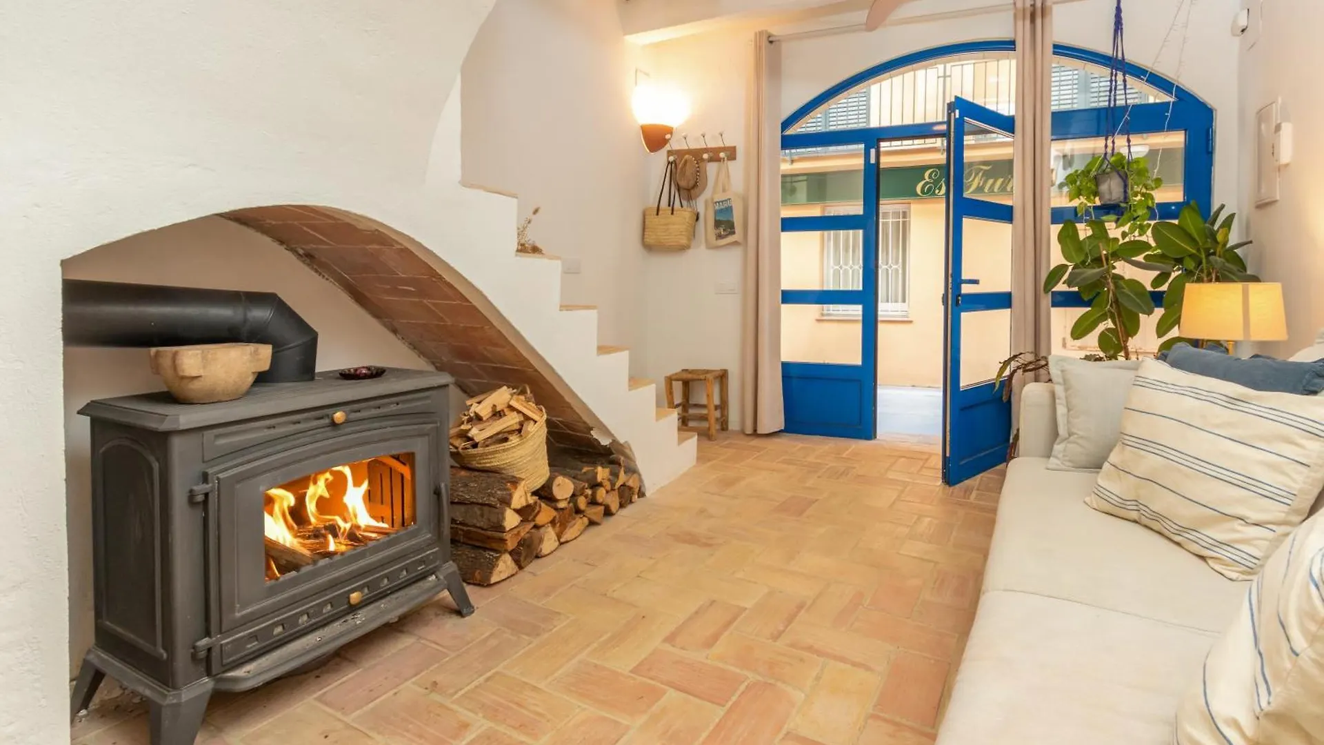 Casa Con Encanto A Pie De Playa Tamariu Spain