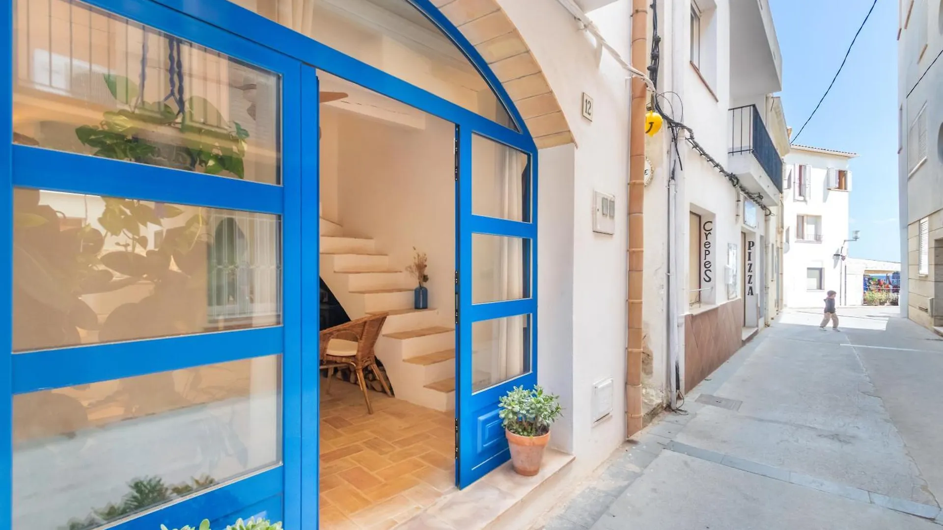 Casa Con Encanto A Pie De Playa contacts